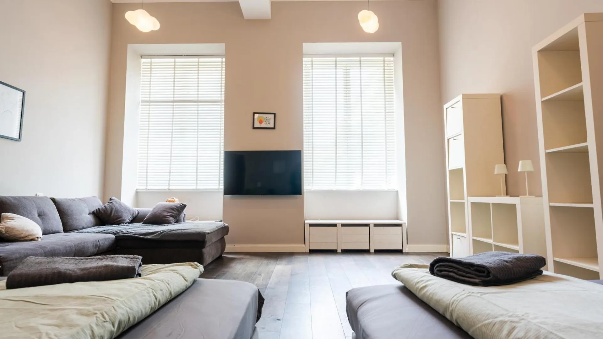 Premium Suites Vienna - City Paradise Avusturya